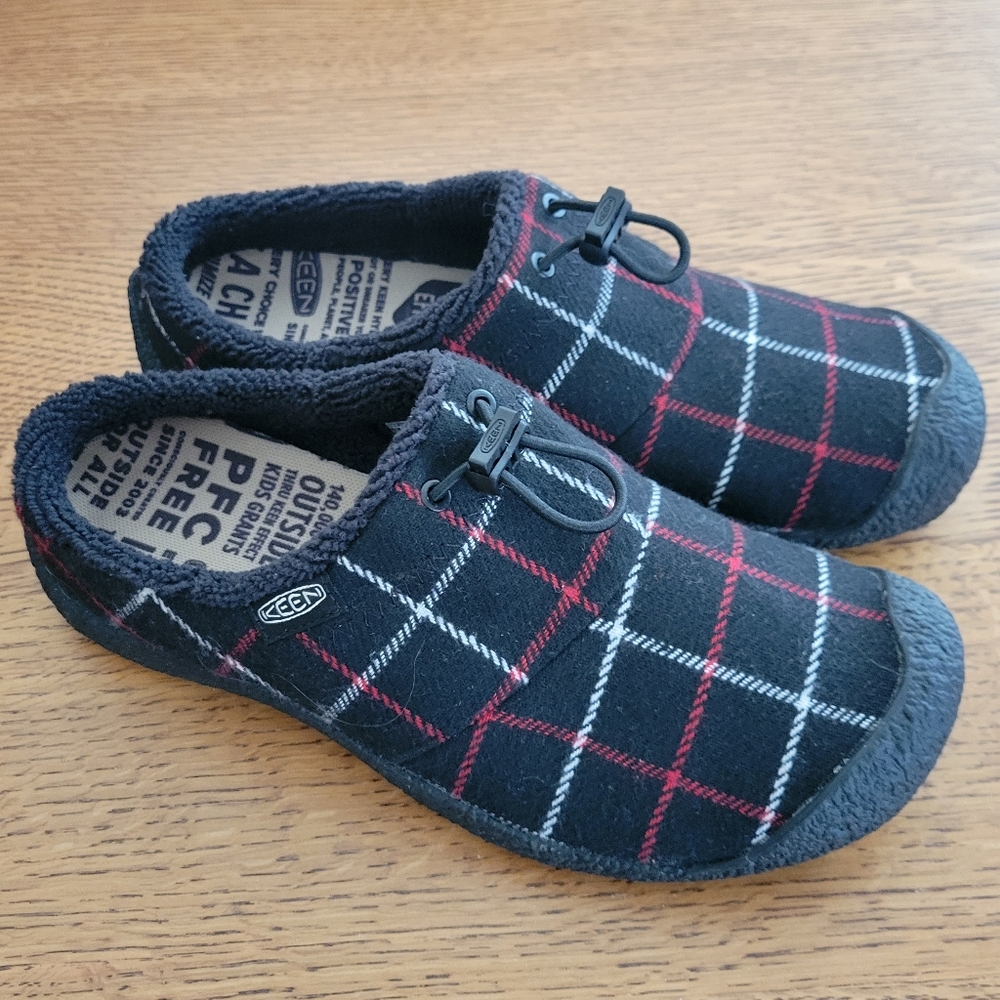 Keen Howser lll Slide Slippers - black plaid